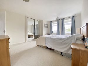 Bedroom- click for photo gallery